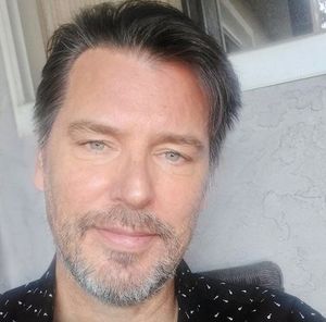 Meet your Posher, Edward